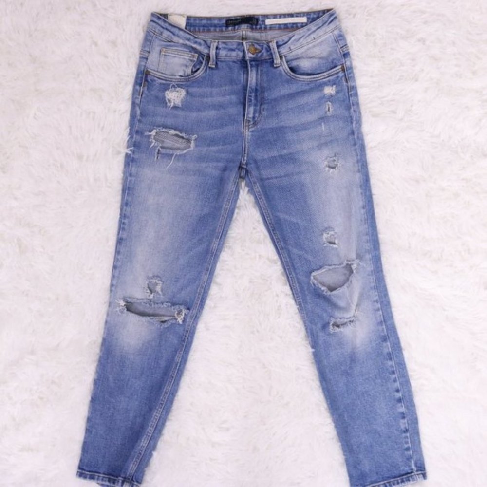 Zara mid rise medium wash ankle boyfriend jeans b7